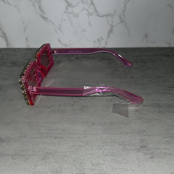 NWT Fashion Nova Next Level Rhinestones Sunglasses - Picture 4 of 5